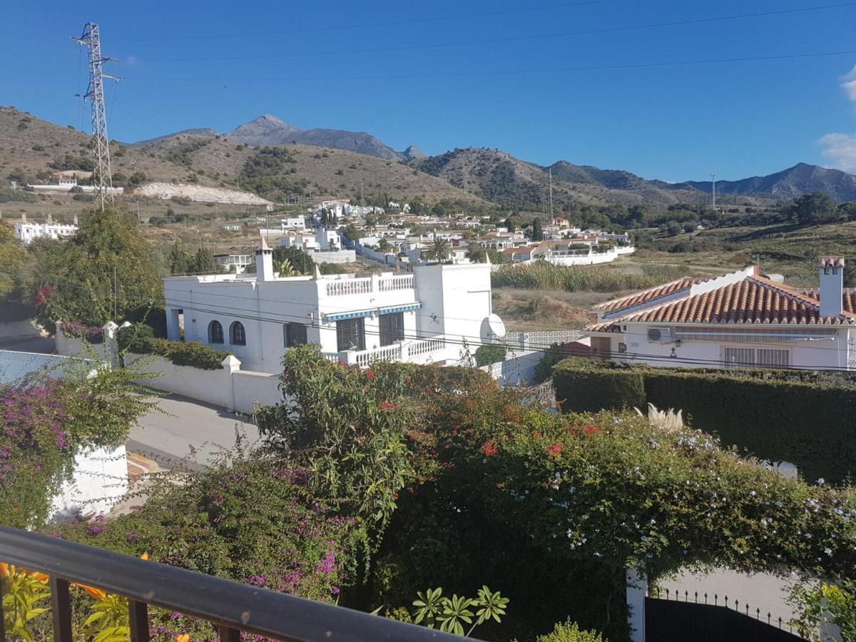 Bonita Villa En Nerja Casa Palomas 外观 照片