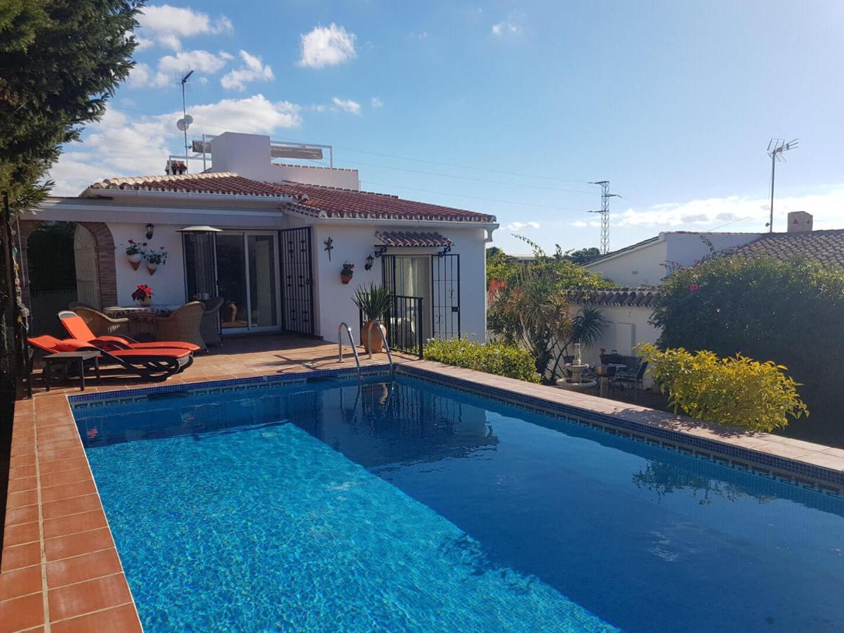 Bonita Villa En Nerja Casa Palomas 外观 照片