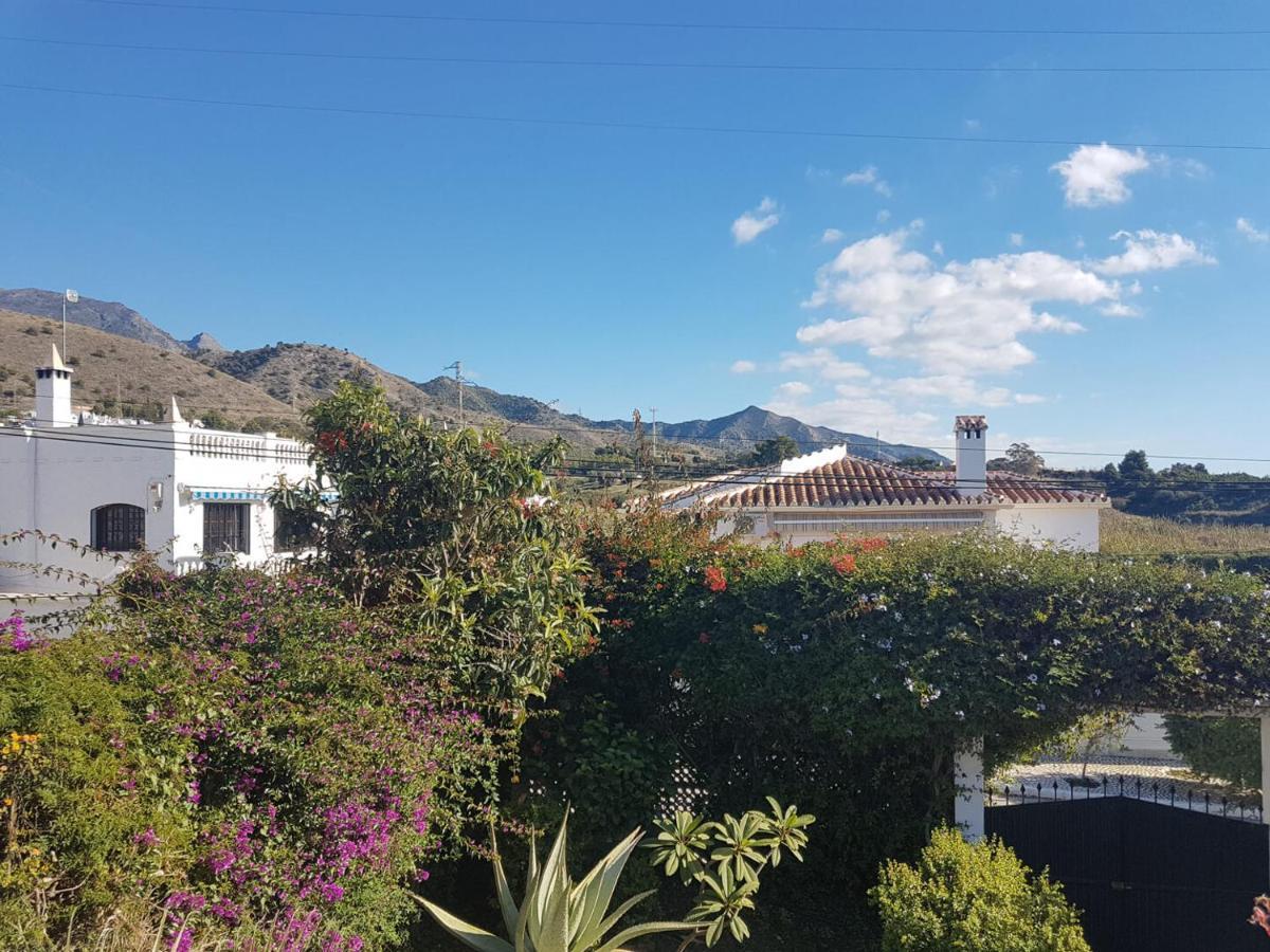 Bonita Villa En Nerja Casa Palomas 外观 照片